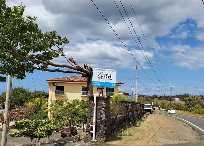Roberto Vista Hermosa * Sardinal (Guanacaste)